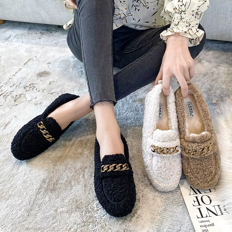 Liva | Loafers met ketting