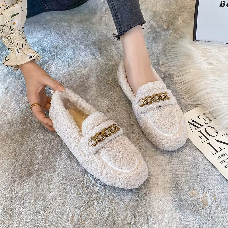 Liva | Loafers met ketting